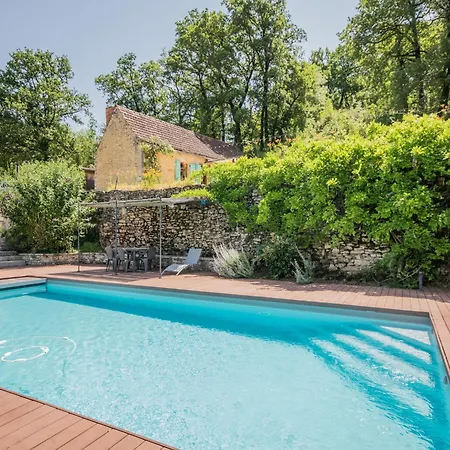 Dordogne Poolside Escape, Cleaning Included *