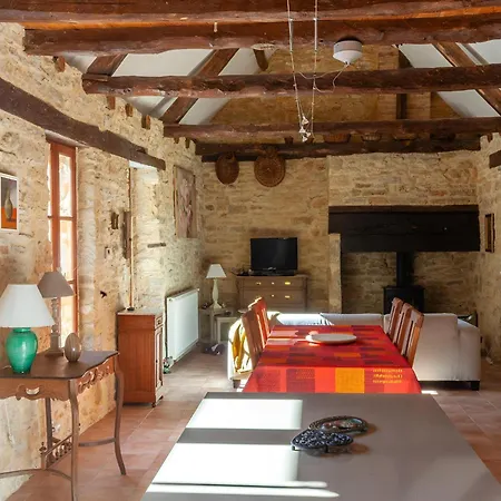 Dordogne Poolside Escape, Cleaning Included *