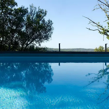 Dordogne Poolside Escape, Cleaning Included Dom wakacyjny